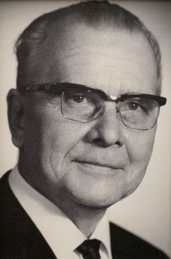 Dr. Otto Schaedler